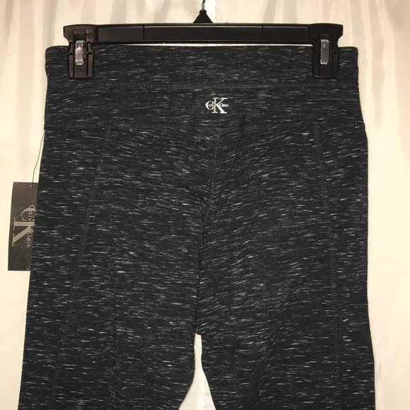 Yoga|Workout Capris - Picture 2 of 5